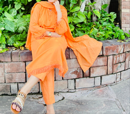 Tangerine Dream orange 3-piece suit full look
